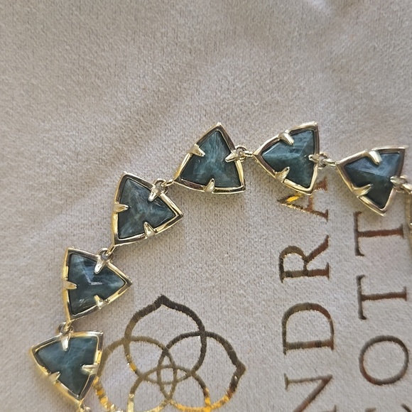 Kendra Scott Perry Gold Link Bracelet In Green Apatite - Picture 2 of 10